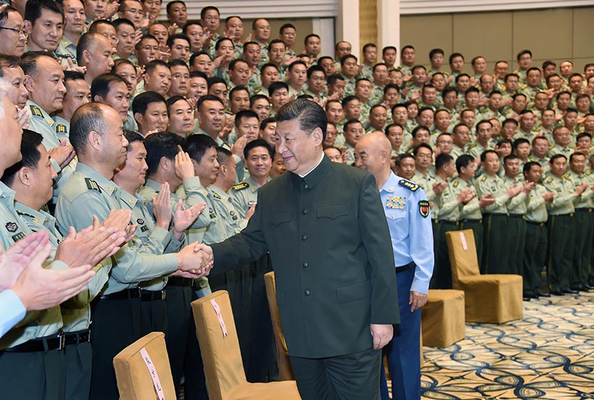 6月22日，正在山西省考察工作的中共中央總書記、國家主席、中央軍委主席習近平在太原接見駐晉部隊師以上領(lǐng)導干部和建制團單位主官。新華社記者 琚振華 攝