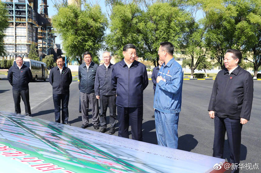 9月27日，中共中央總書記、國家主席、中央軍委主席習(xí)近平開始在遼寧考察。這是習(xí)近平在中國石油遼陽石化公司考察。新華社記者 謝環(huán)馳 攝